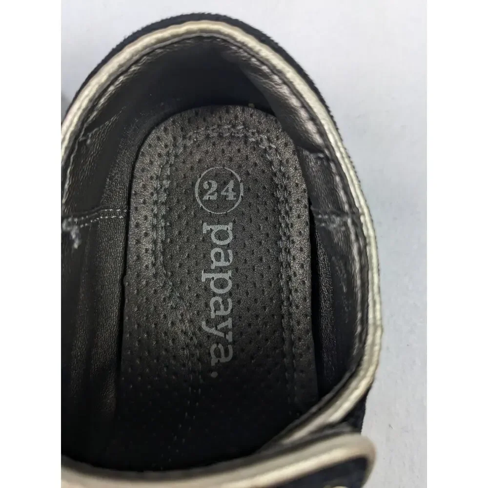 Papaya. Boys 24 EU 8 US Black Leather Loafer Shoes